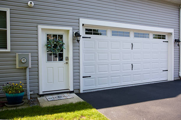 24/7 Emergency Garage Door Panel Replacement experts in Temple, GA